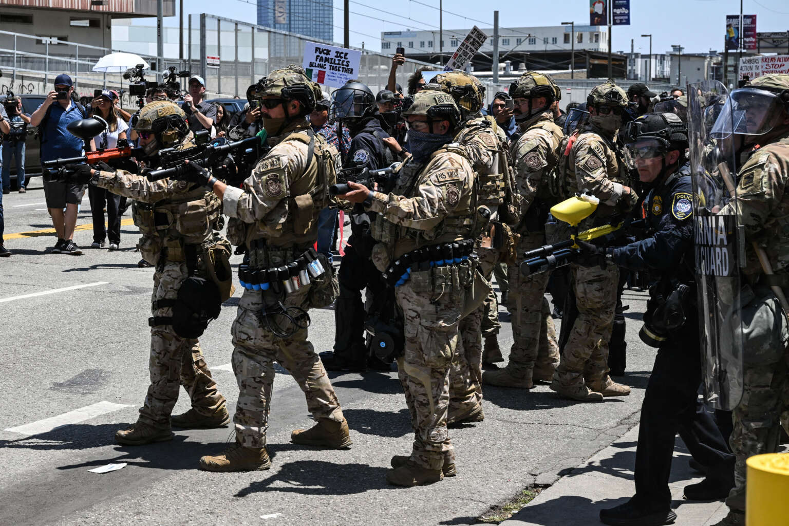 La répression militaire des manifestations à Los Angeles marque une nouvelle étape dans l’érosion des libertés fondamentales